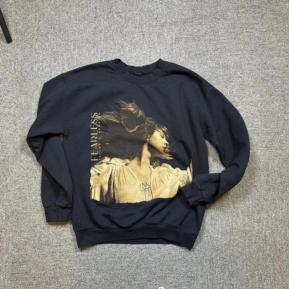 Taylor Swift Fearless Taylor’s Version Album Crew… - image 1